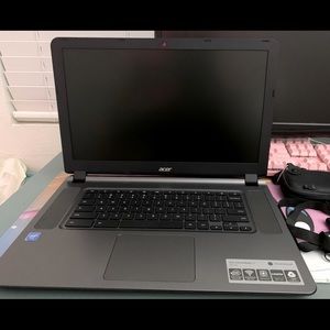 Chrome book, Hardly used and massive screen!💻